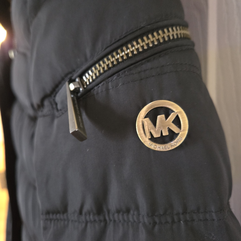 Michael Kors Black Quilted Puffer Coat with Faux Fur Trim - Picture 3 of 6